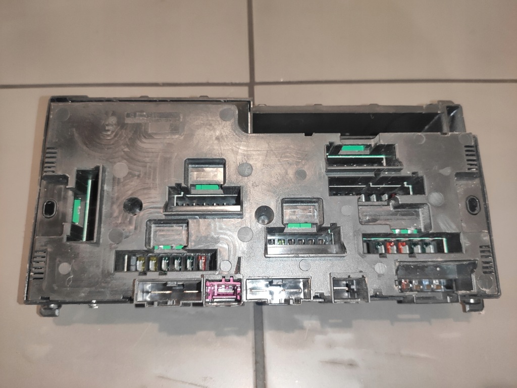 фото №11, Bmw 7 f01 f02 f10 f11 модуль коробка предохранителей 9252815