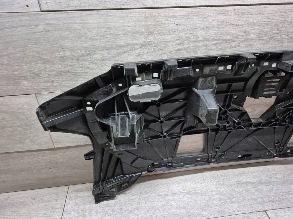 фото №8, 12947. audi q4 e-tron усилитель решётка радиатора 89a807233