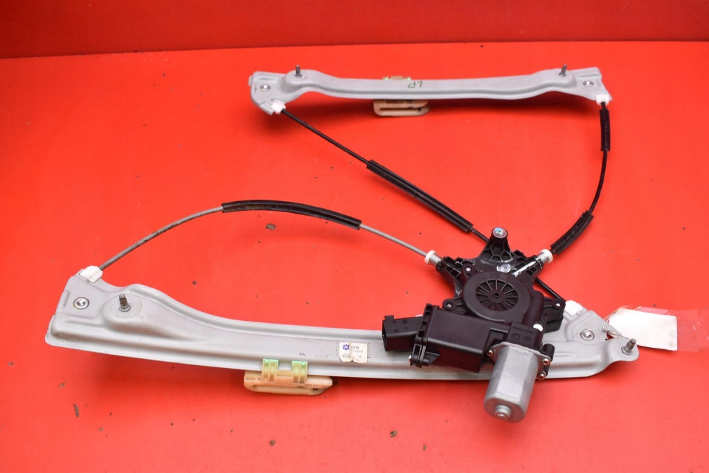 Подъемник стекло левый перед eu 39176499 opel insignia b универсал 17-20 Недорого