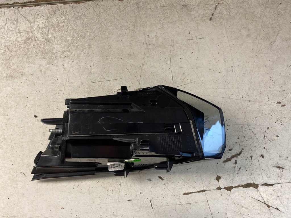 фото №8, Peugeot 2008 ii лампа led правий задня 9838190480