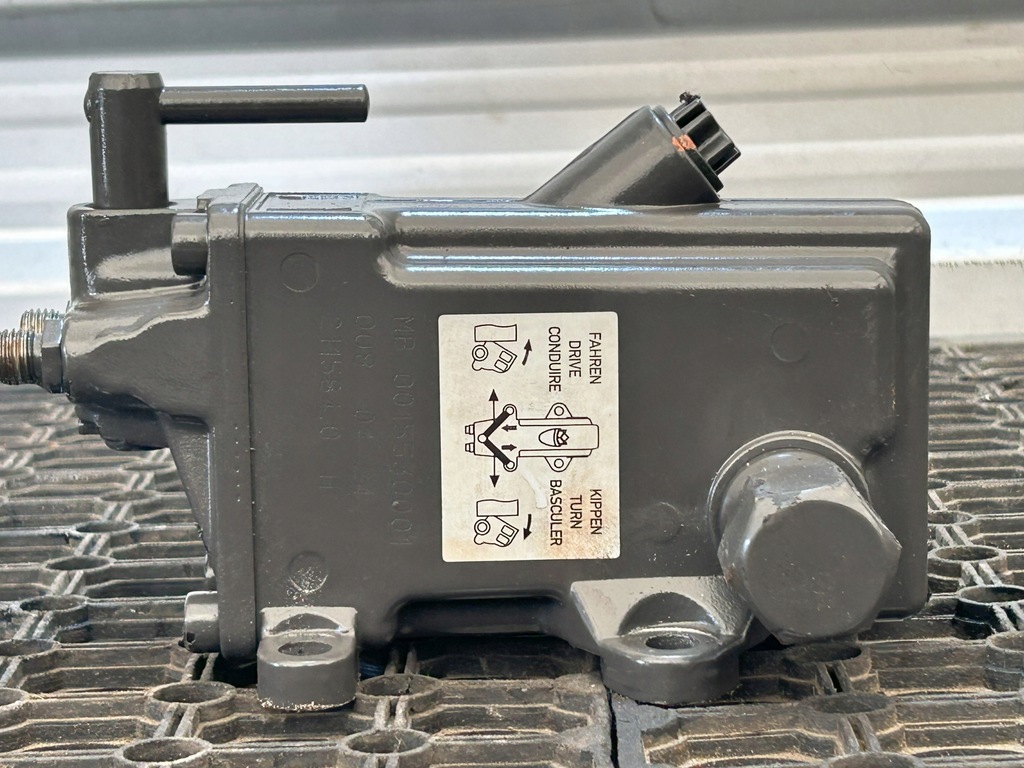 фото №8, Привод +помпа подъёма кабины mercedes atego a9675530005 a0015530001