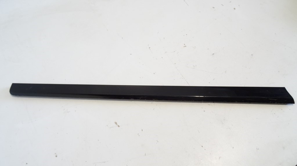 фото №1, Audi a4 b7 молдинг дверь левый перед ly9b