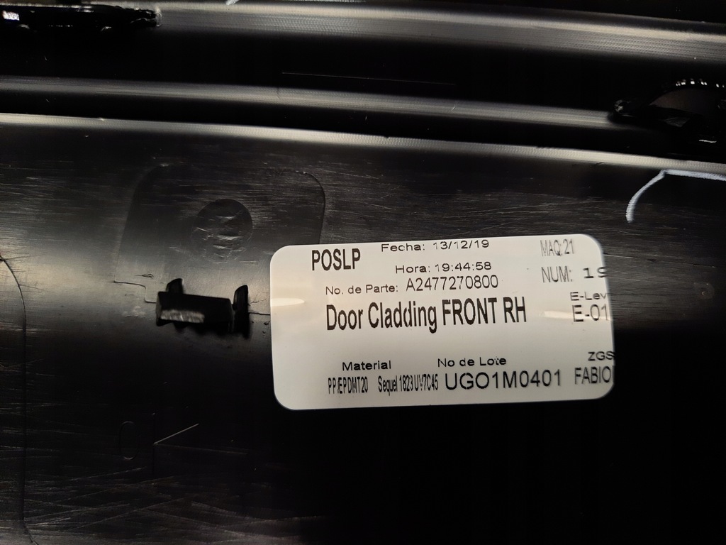 фото №8, Правая молдинг дверь перед mercedes glb a2477270800