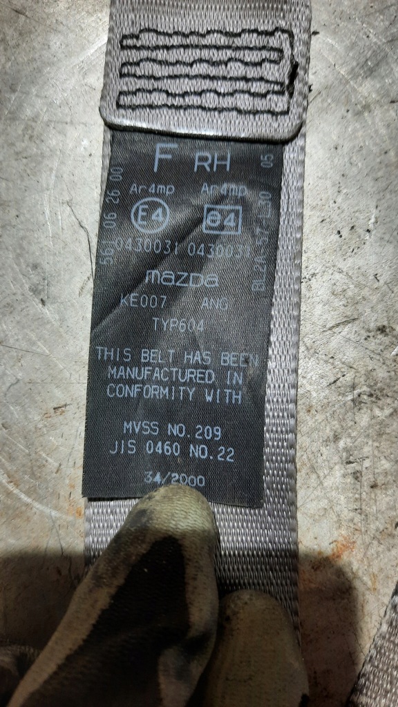фото №3, Pas безпеки правий перед mazda 323f 00r