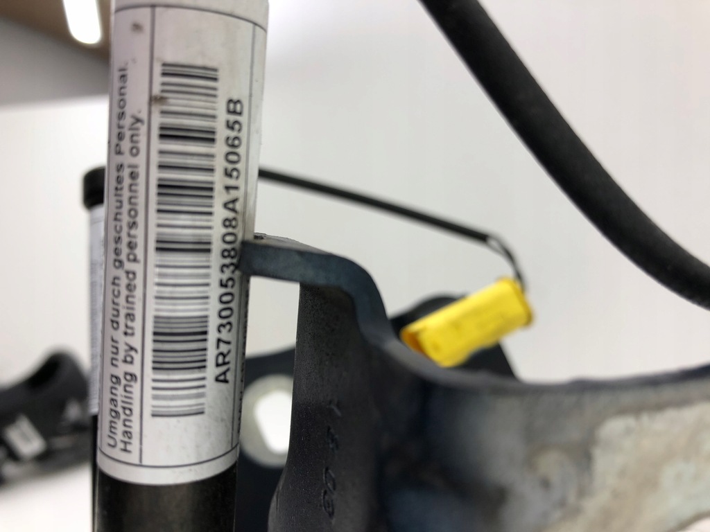 фото №9, Bmw 2 f45 f46 петли капот патроны l+p комплект kolor-a89 7300521 7300522