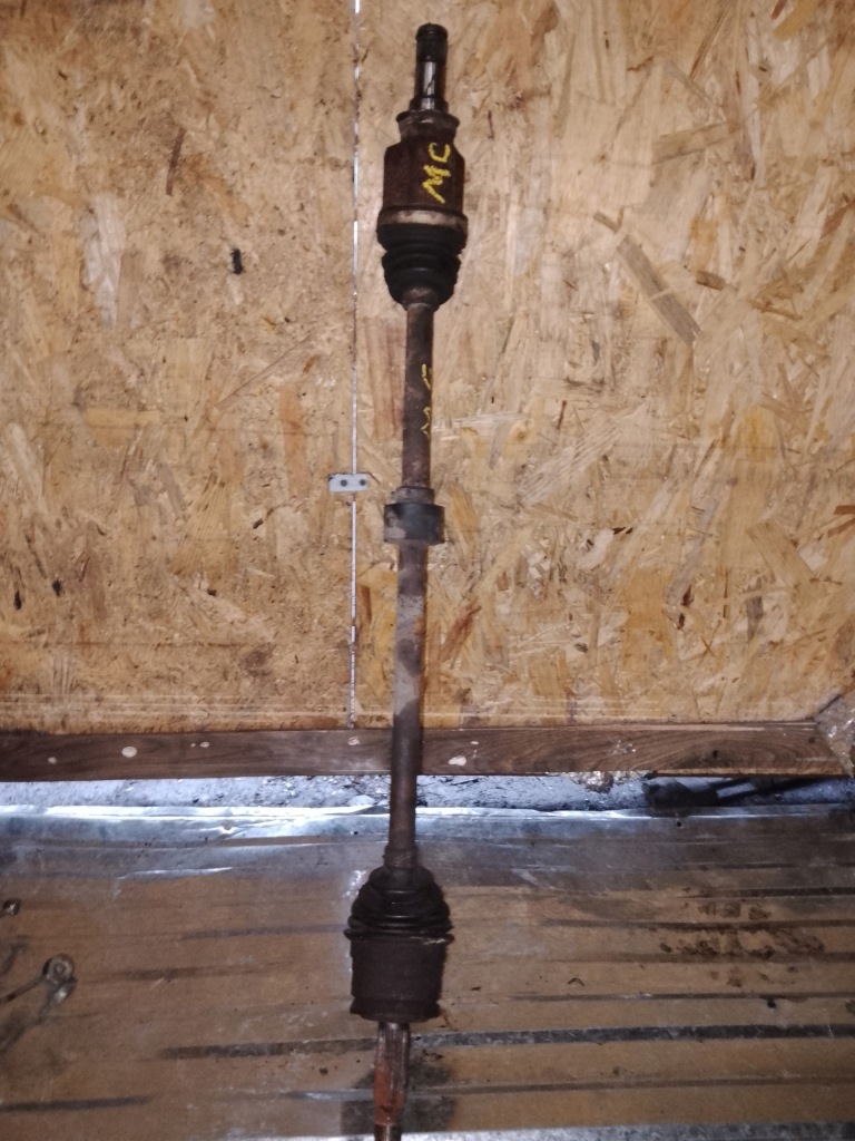 фото №1, Приводной вал правая длинная 1.3 mitsubishi colt vi z30