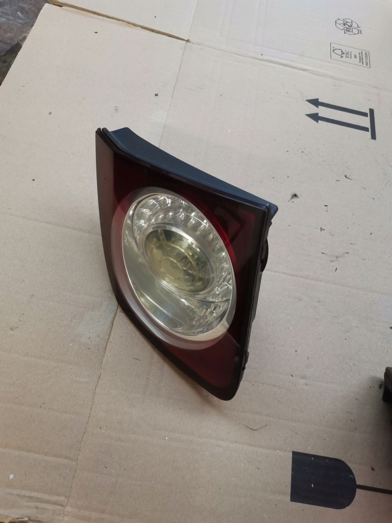фото №1, Vw golf 5 plus лампа задняя правая w крышка 5m0945094j