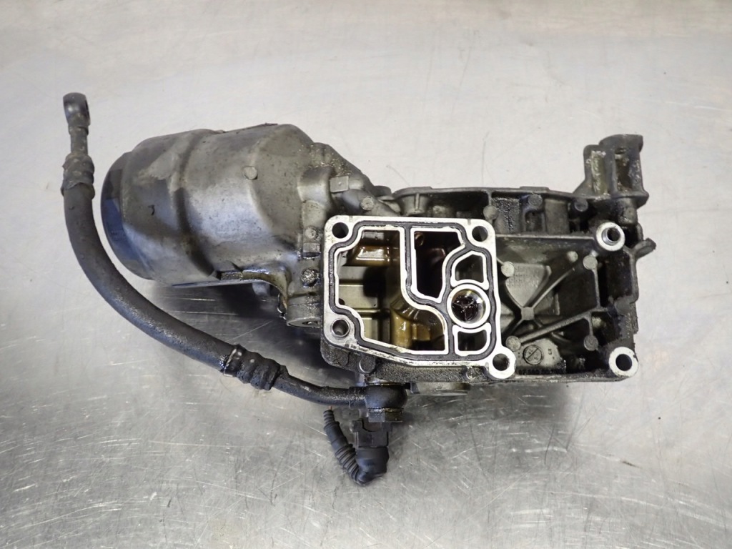 фото №5, Основание фильтра масла bmw e46 x-drive