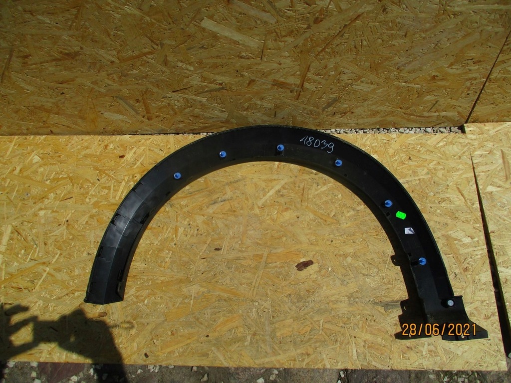 фото №11, Dacia sandero iii stepway молдинг крила перед p