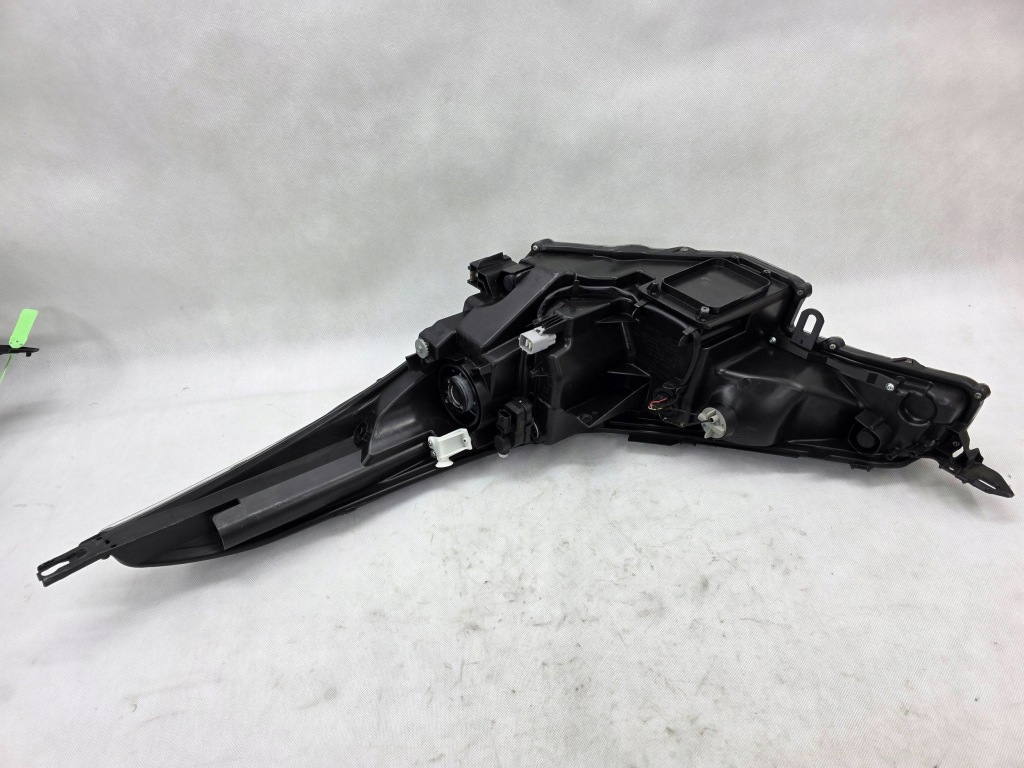 Toyota c-hr 2016+ фара перед правый  линза led обычная 81110-f4031-00 Доставка