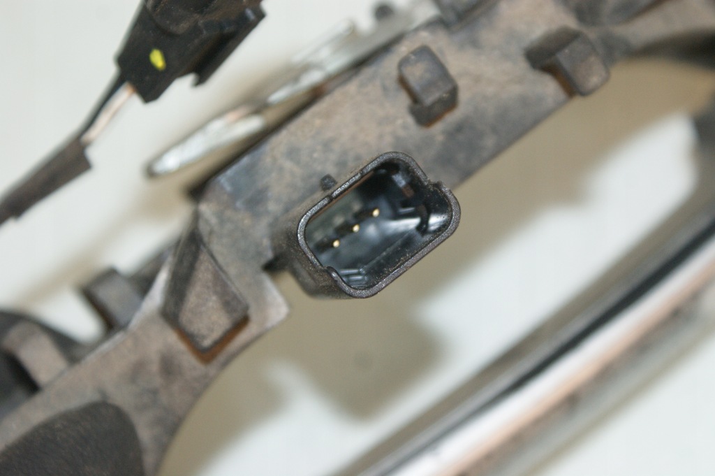 фото №11, Ручка с замком левый задняя grand scenic ii 119333