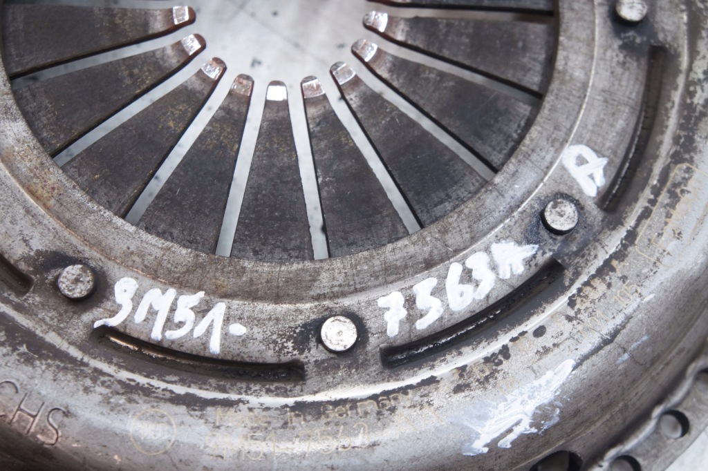 Volvo v70 iii 2.0d колесо двухмассовый прижим комплект сцепления ggv-30 000039 в Украине