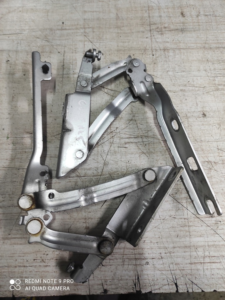 фото №1, Петли капот перед vw golf v la7w