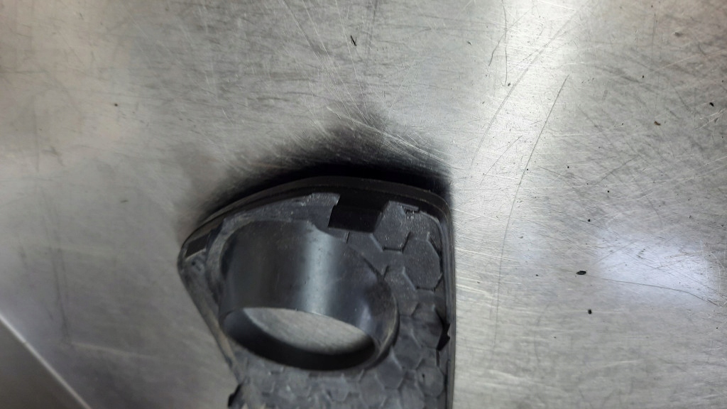 фото №9, Решётка бампера правая 30678690 volvo xc70 08-16r