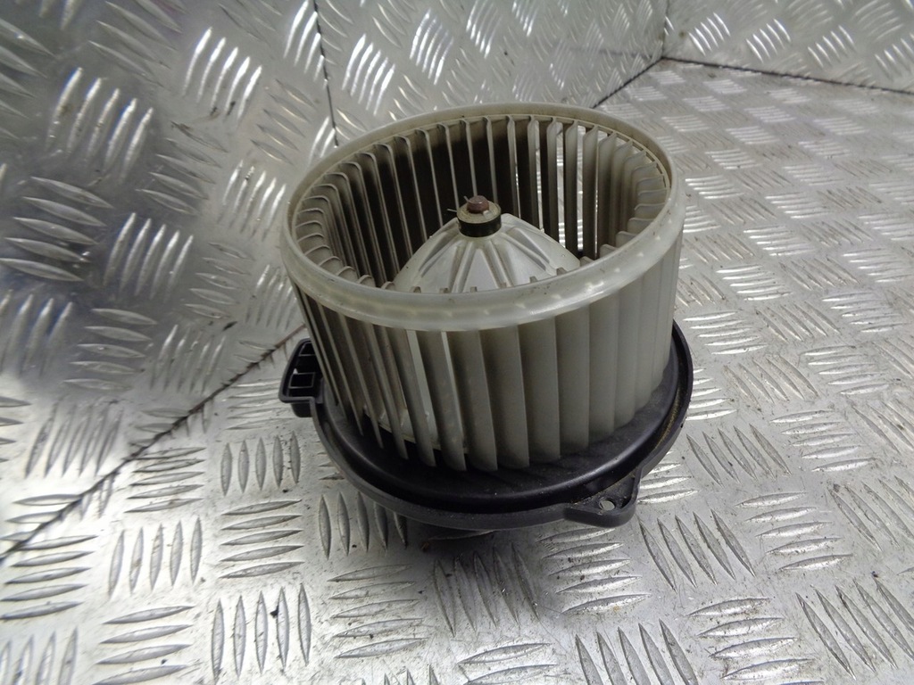 фото №1, Вентилятор обдув toyota yaris i 194000-0821