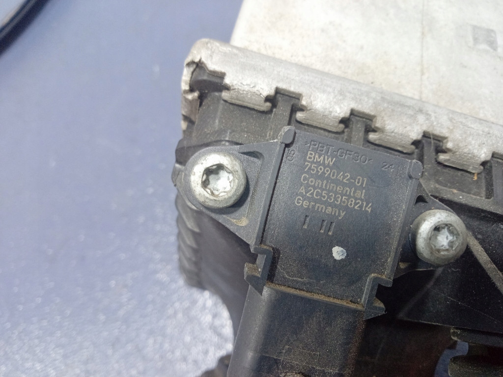 Bmw 7 g11 g12 750i 4.4b 450 km радіатор інтеркулер 8619391 Зі Шроту