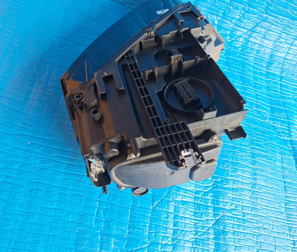 Audi q3 рестайлінг  8u0 фара правий full led 8u0941034 Доставка