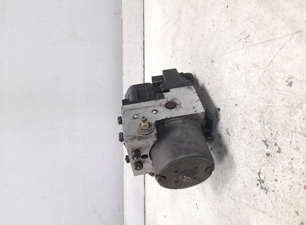 фото №1, Насос abs mitsubishi carisma 1.8 kat