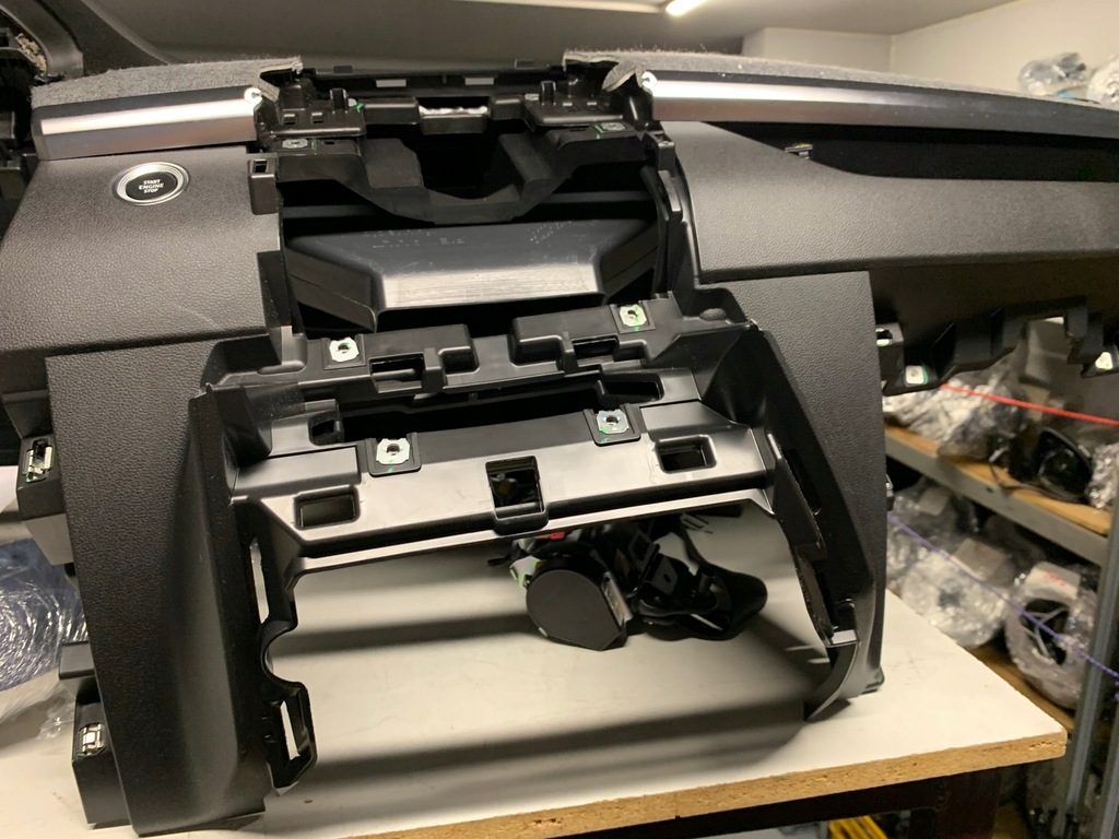 фото №11, Приборная панель консоль подушки безопасности воздушные ремни подушка безопасности приборная панель renault zoe lift 2020