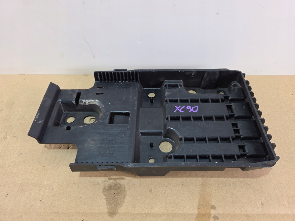 фото №1, Основание аккумулятор volvo xc90 ii lift 32392920
