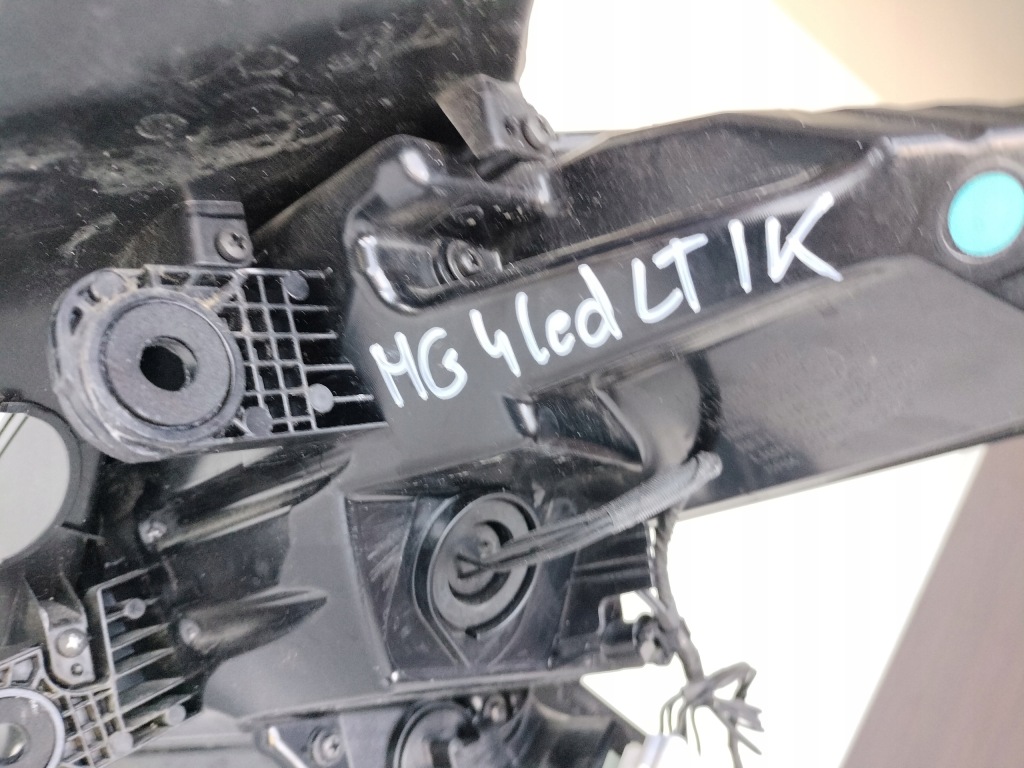 фото №5, Лампа левая задняя mg 4 led saic vision