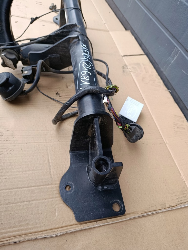 Bmw x1 e84 балка фаркоп  буксирувальний модуль Зі Шроту