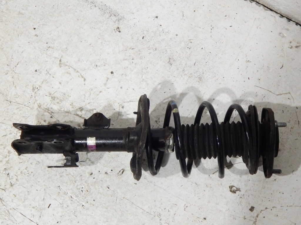 фото №1, Амортизатор левый toyota auris 12-19