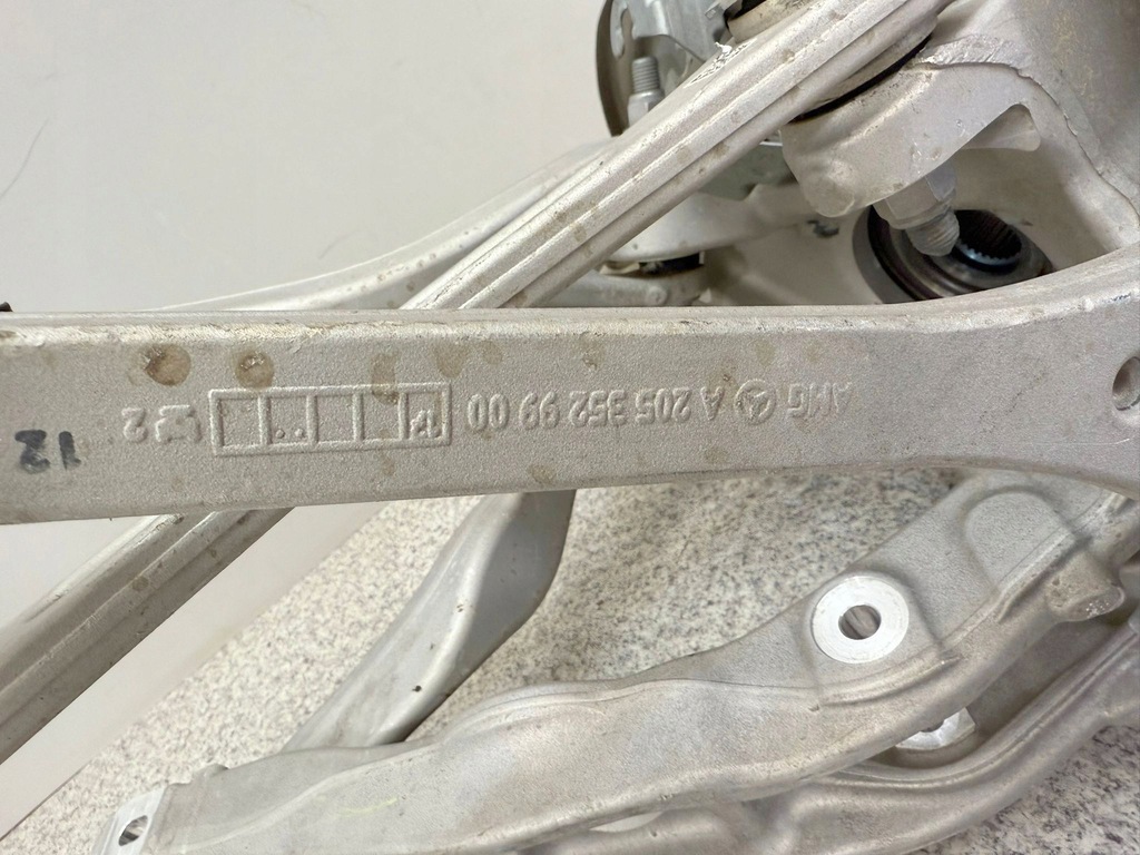 фото №10, Mercedes e klasa 213 e63 amg підвіска ліва задні поворотний кулак важелі nowe