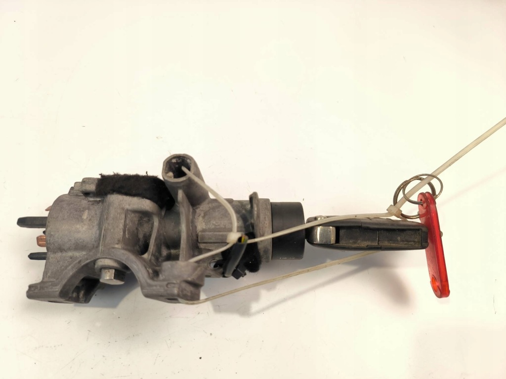 фото №4, Замок зажигания 4b0905851b audi a3 8l