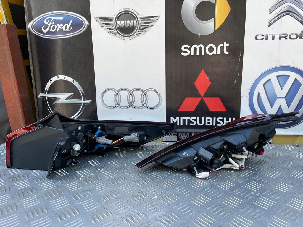 фото №7, Nissan xtrail x-trail лампа ліва права задня t33