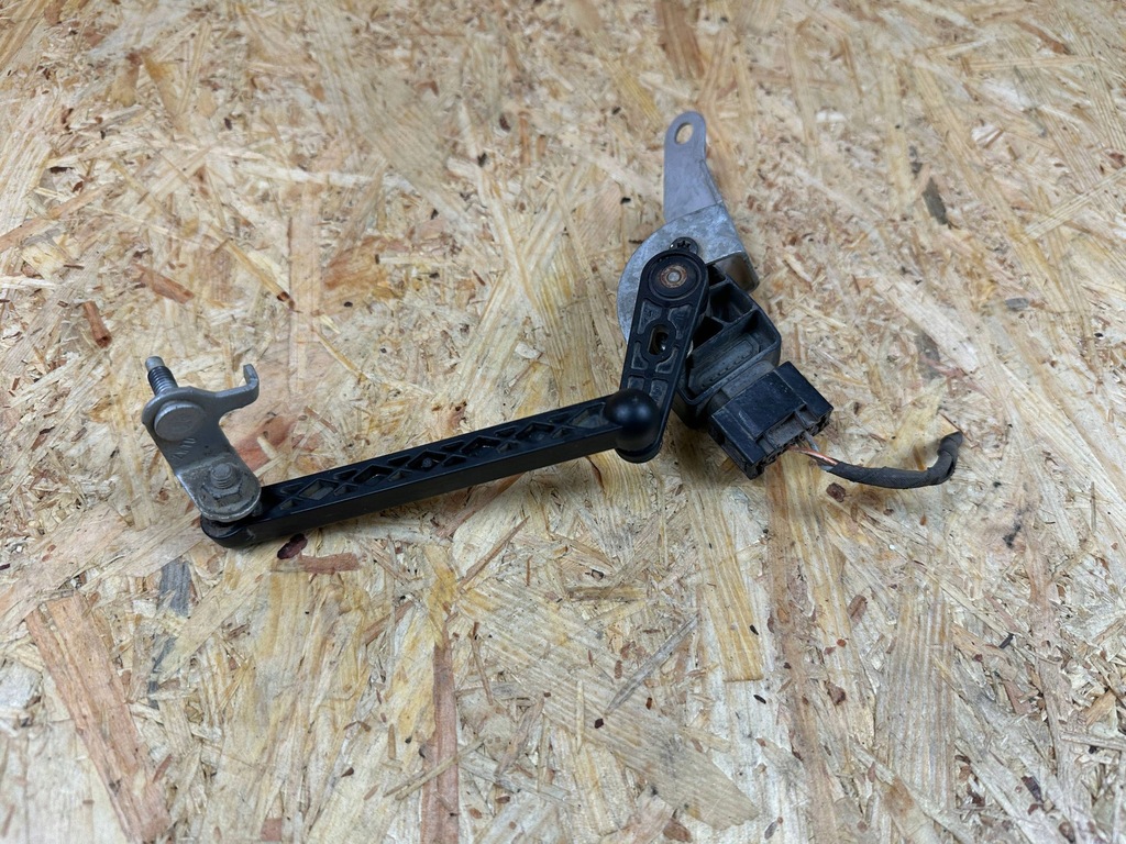 фото №7, Датчик вирівнювання світла лампа лівий volvo xc40 c40 32221477 32221957