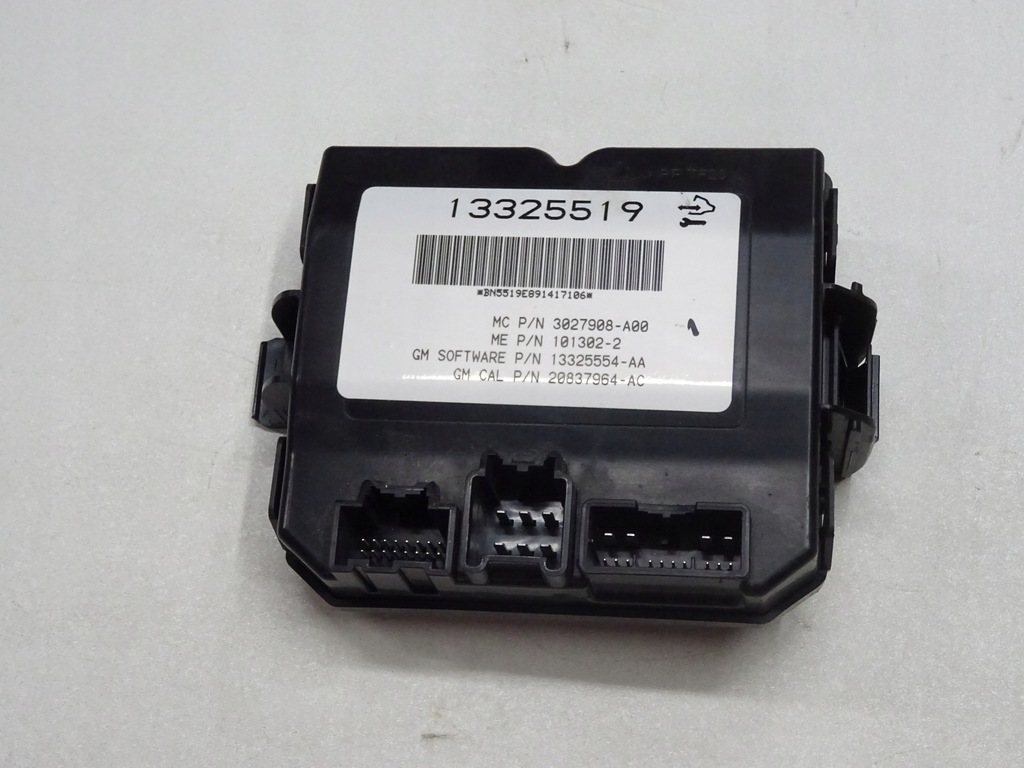 фото №1, Opel insignia a kombi модуль кришки багажника