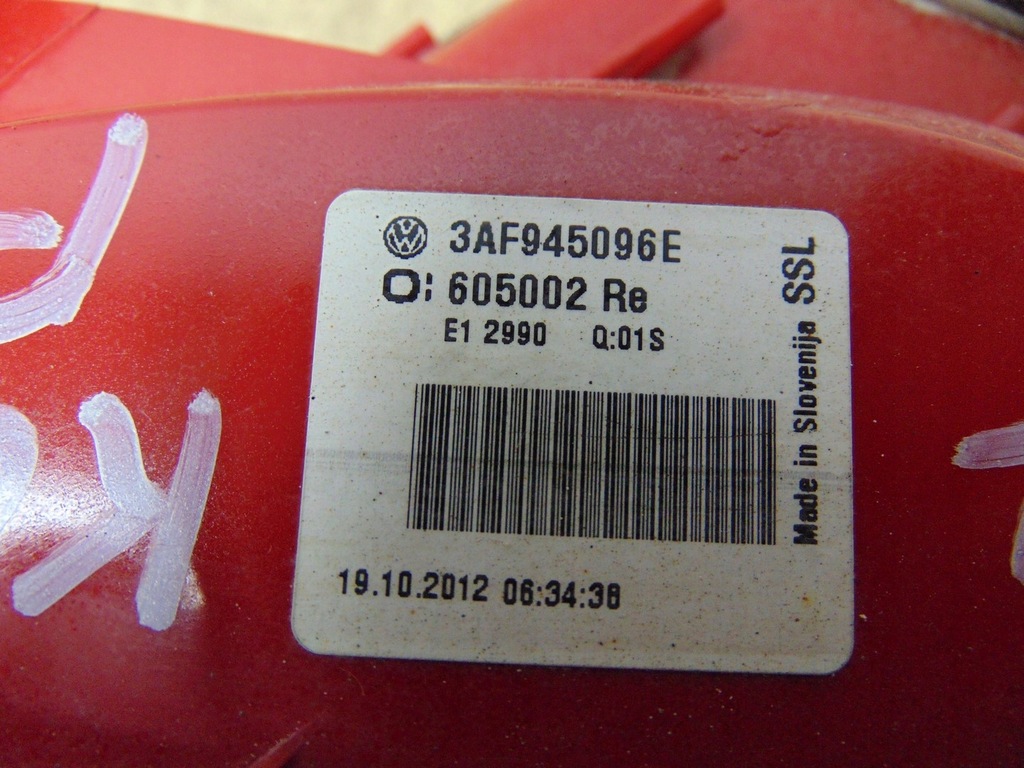 фото №11, Лампа правая задняя vw passat b7 kombi europa