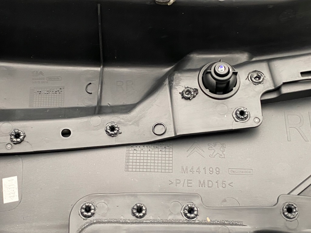 фото №10, Оббивка двері обшивка citroen ds5 правий задня