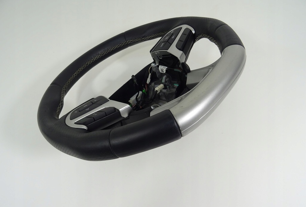 фото №7, 2015 challenger 6.4 srt 6.2 hellcat механическая коробка передач воздуховод с подогревом кожаный