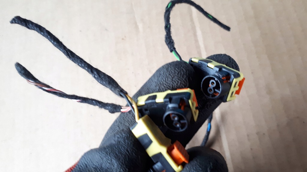 фото №7, A4 b9 8w s4 штекер колодка подушка безопасности 4m1972562 a5 8w