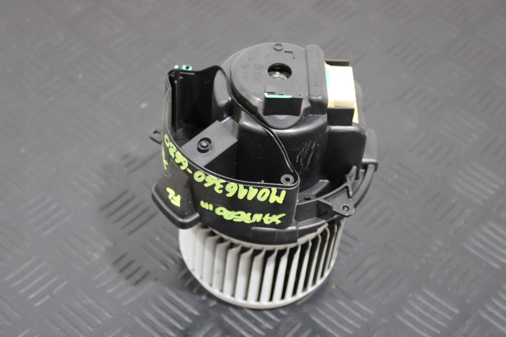 фото №1, Воздуходувка вентилятор отопителя dacia sandero stepway iii 3 lift