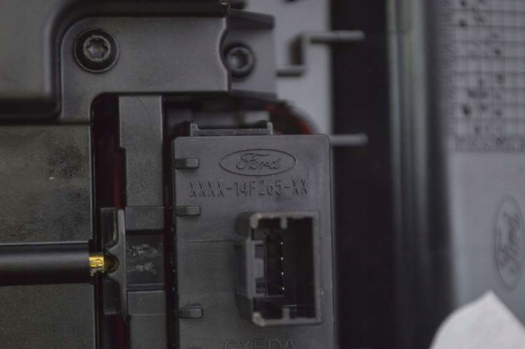 фото №8, Лампа освещение салона перед jx7b-a519a58-j ford kuga 3 iii mk3 st-line