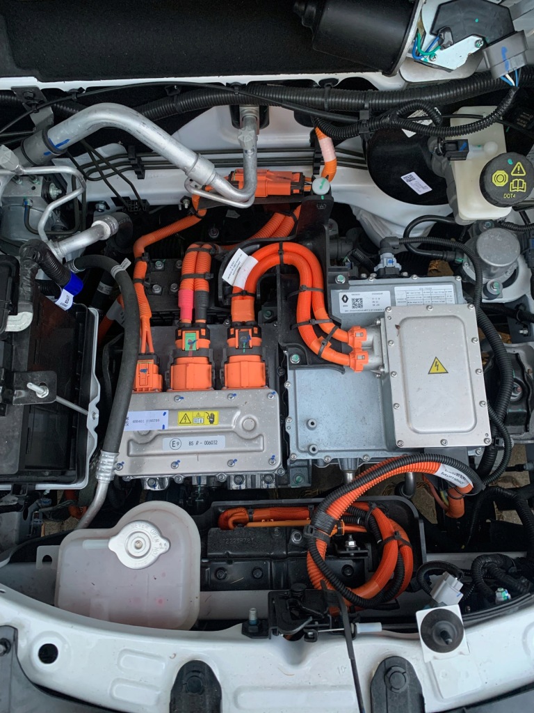 фото №1, Dacia spring двигатель ev kompletny 4db401