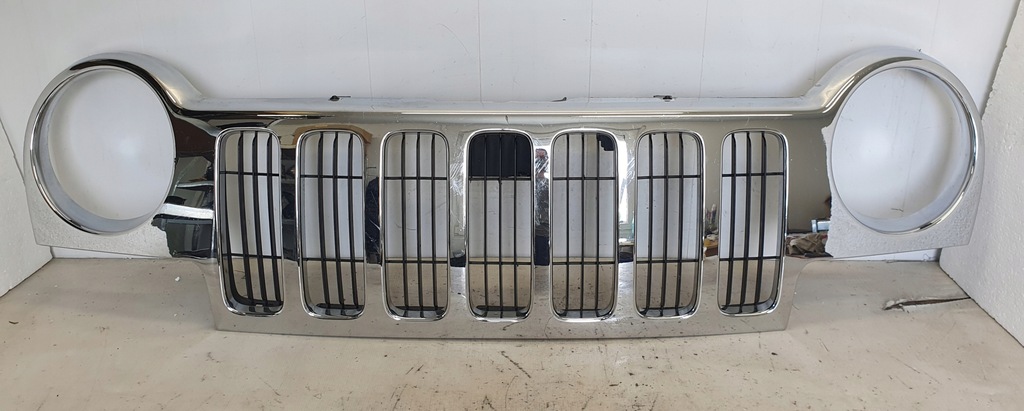 фото №1, Jeep cherokee liberty 01-решётка радиатора решётка радиатора радиатора or