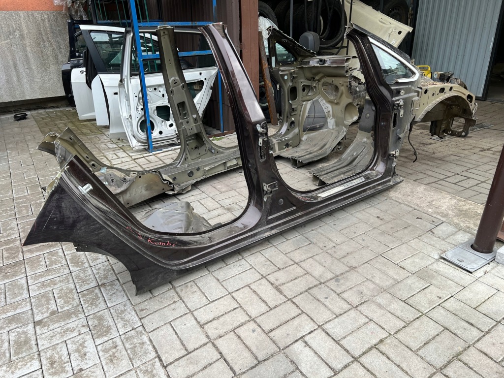 Купить Astra j универсал порог длинный правый  левый