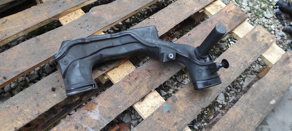 фото №1, Шланг труба воздухозаборник воздуха volvo v40 ii 31370135