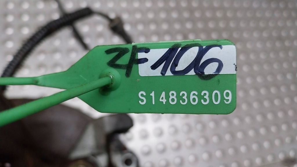 фото №6, Поворотный кулак левый перед 2s61-3k171-ba ford fiesta fusion mk6