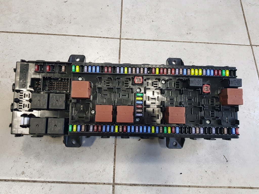 фото №1, Volvo fh4 fh5 новый основание плита предохранителей