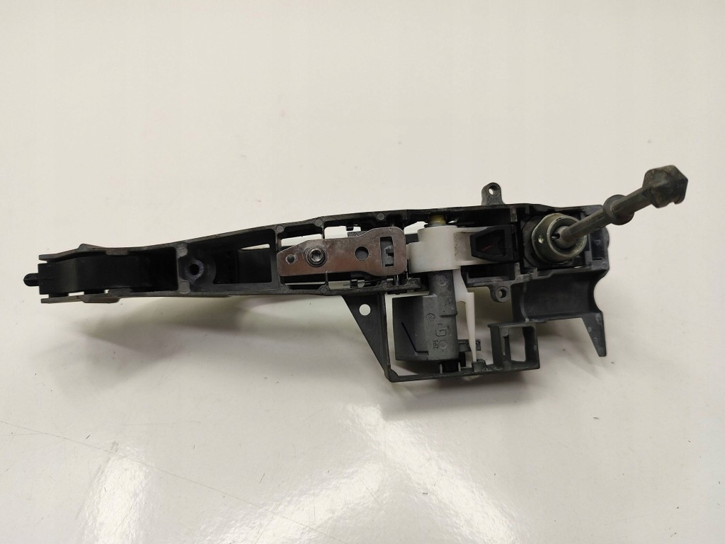 фото №7, Peugeot 5008 2015 перед сторона ліва ручка зовнішня двері передніх