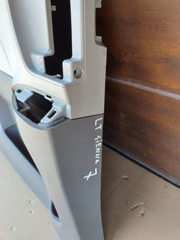 фото №4, Toyota sienna обивка дверь левый задняя обшивка 11-