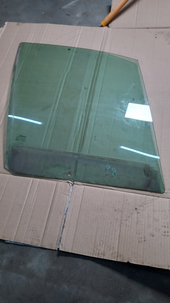 фото №2, Скло правий перед renault megane scenic 02r