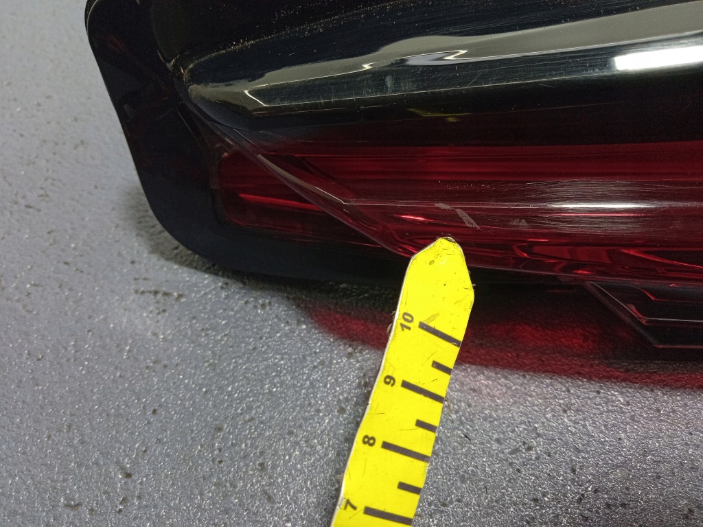 Lexus nx300h рестайлинг  фара задний  правый  w крышке  led европа с Разборки