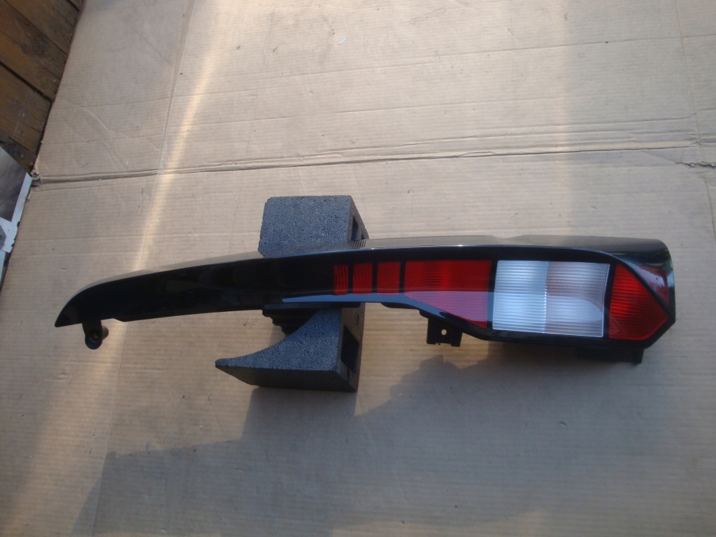 фото №1, Лампа права задня vw caddy 2k7