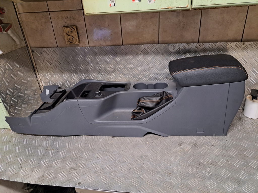 фото №7, Ford ranger 3 wildtrak підлокітник